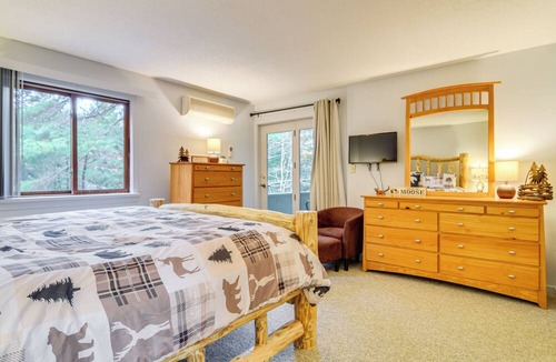 Bartlett Condo | Cozy Bartlett Condo w/Deck & Resort Amenities!