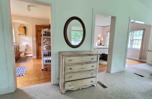 Killington House | CountryBear- AC, Pool, Hot Tub, Fire Pit, Grill