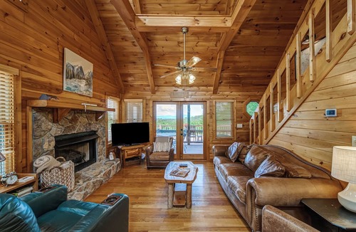 My Mountain Cabin | Stunning long-range mountain views, perfect getaway with paved roads all the way