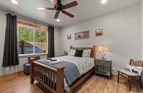 Leavenworth House | Cozy Mountain Retreat Near Leavenworth w/Private Patio + BBQ