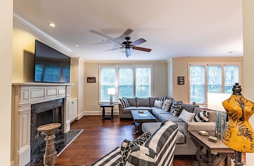 Lake Oconee Condo | Escape to this Reynolds Lake Oconee two bedroom condo nestled in nature.