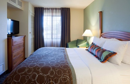 Eagan Condo | 1 BR Suite 5 Mns to Mall of America + Free Wi-Fi!
