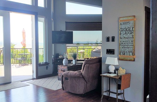 Ferndale House | Cozy Home with views of the San Juan's, Mt Baker, Salish Sea & Lummi Island