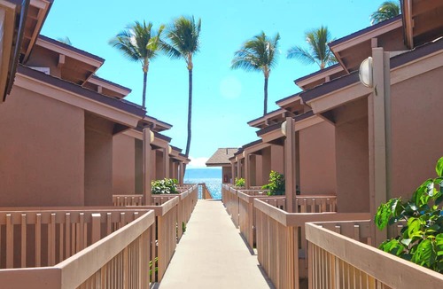 Kihei Condo | OCEANFRONT PROPERTY- Whale season IS HERE! Kihei Sands Beachfront Condo-A4