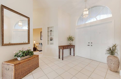 Fort Myers House | Amazing Home for the family, Pet-Friendly, Kayaks! Book Today! Villa Delightful-Roelens Vacations