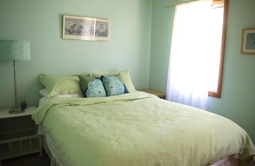 Union Pier Cottage | BREEZY LANE-FAMILY BEACH COTTAGE, SHORT WALK TO PRIVATE LAKE MICHIGAN BEACH
