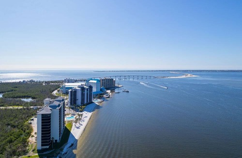 Punta Rassa Condo | Sanibel Harbour Resort Bay View Tower 331: Beachfront corner condo with stunning sunsets