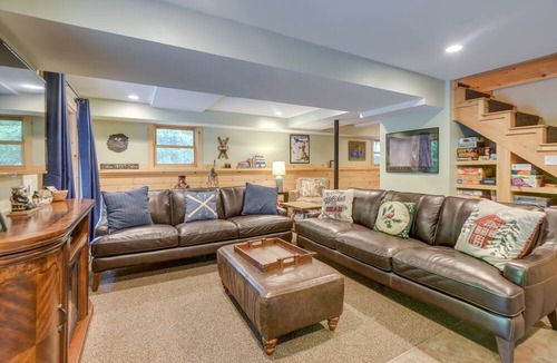 Conway Cabin | All-Season Log Cabin Escape! 11 Mi to Cranmore Mtn