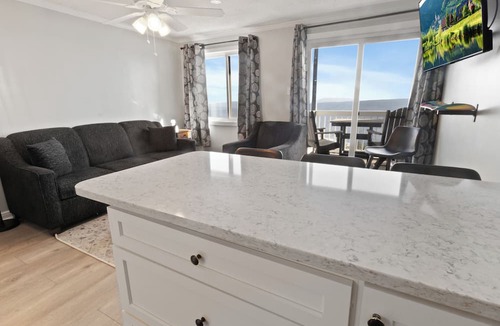 Snowshoe Condo | Cozy 1-BR condo w/AC, ski-in/ski-out, in Snowshoe, right by Ballhooter Lift