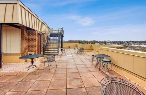 Eastport Condo | Prime Viewing for Blue Angels -Rooftop Deck and Water Views of Spa Creek!