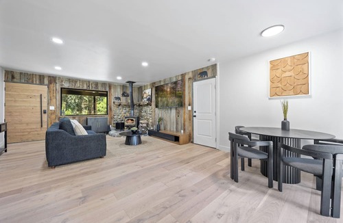 Mountain View Estates House | Modern Cabin South Lake Tahoe Near Casinos