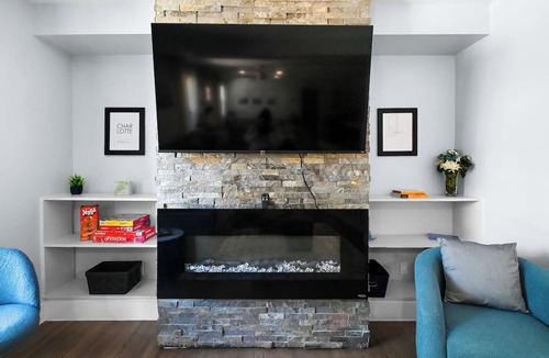 Charlotte House | Best Location!Chef's Kitchen, 2 lux bedrooms, 2baths, 3 dedicated workspaces