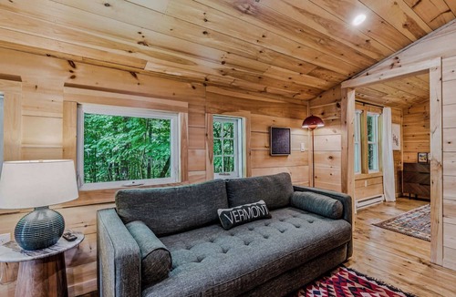 Woodstock House | Highland Cabin above Woodstock Village, Pets Welcome