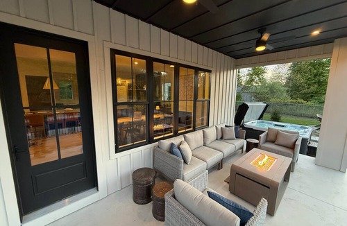 Fennville House | Lakeshore Woods Escape