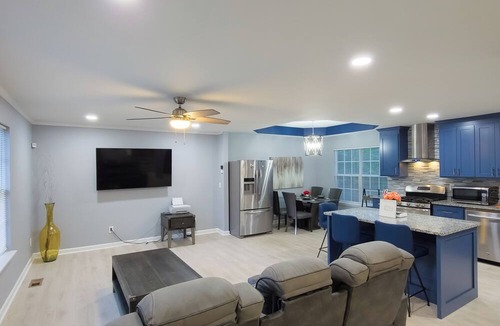 Decatur House | Beautiful 3-bedroom Serenity house in a Cul-de-Sac with AC in charming Decatur