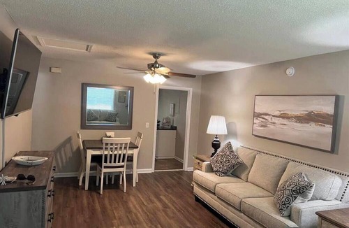Statesboro Apartment | The MARTIN- a Charming 2-bedroom close to GSU campus, stadium, and downtown.