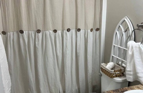 Statesboro Apartment | The MARTIN- a Charming 2-bedroom close to GSU campus, stadium, and downtown.