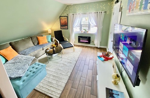 Providence Apartment | The PVD Penthouse ⭐Near Brown, RISD, College Hill⭐Top Rated Host ⭐Min to Dwntwn