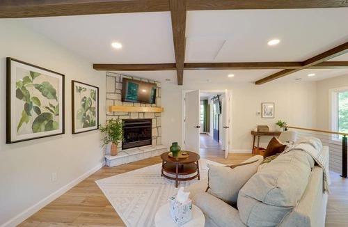 Bakersville Cottage | Cozy & private cottage, luxurious Hot Tub at Blue Ridge Mountains countryside