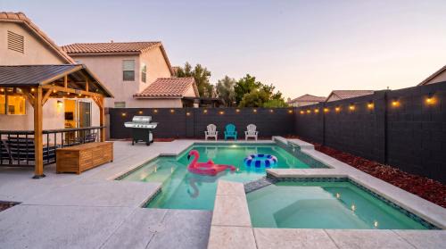 Rhodes Ranch Villa | Vegas Vista - Summer Game House, Pool & Spa, BBQ, Arcades, Billiards, Gazebo, Lounge