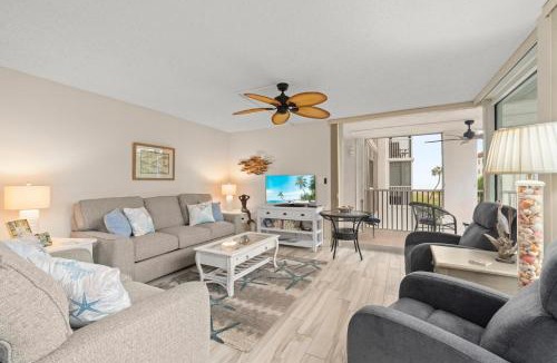 Sanibel House | Island Beach Club #220B