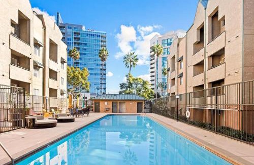 University City Apartment | SPECIAL OFFER - Modern Apartment in La Jolla UTC - Close to Beaches, Shopping, Dining, UCSD