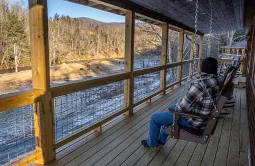 Springmaid Mountain Cabin | Springmaid Mountain Retreat & Stables