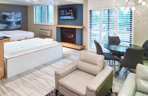 Maplewood Hotel | LivINN Hotel St Paul East/Maplewood