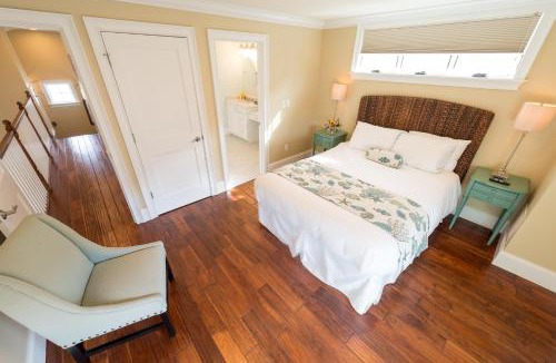 Yachting Village Apartment | The Newport Lofts - 546 Thames Street