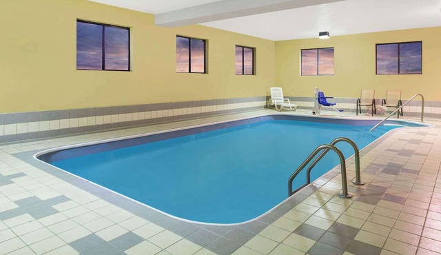 Hotel 7 Inn Anna