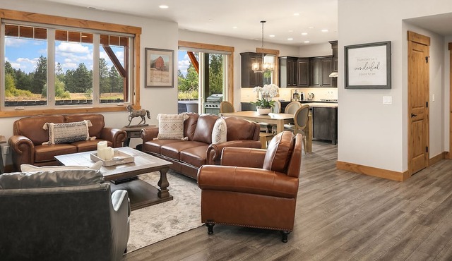 Fantastic location on the driving range! Four Masters*Hot Tub*Walk to the Spa in Cle Elum