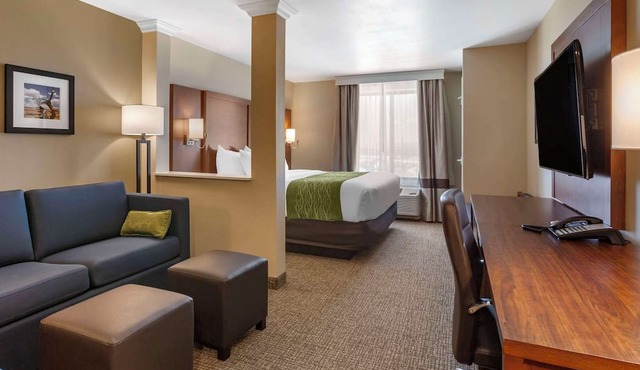 Comfort Suites Albuquerque Airport