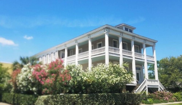 The Lasker Inn - B&B in Galveston