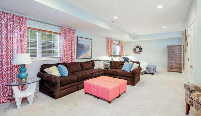 Experience coastal bliss at 'A Wave From It All', a spacious 4-bedroom home in South Haven. in South Haven