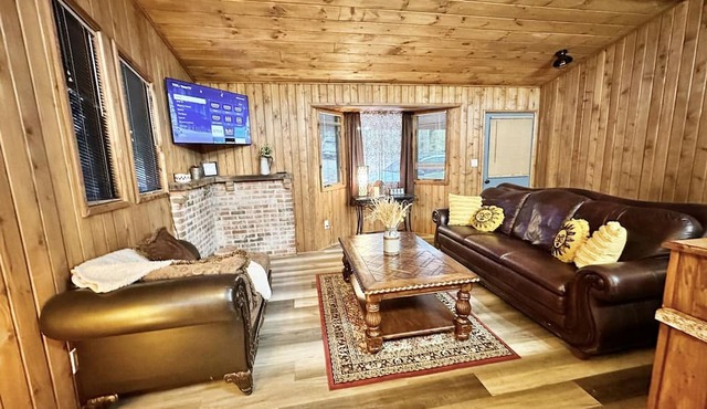 Cozy Bear Den Cabin In Campobello SC