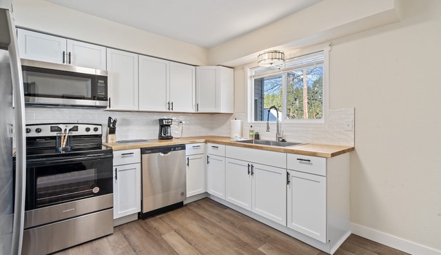 cozy, convenient, close to UIHC! in Iowa City