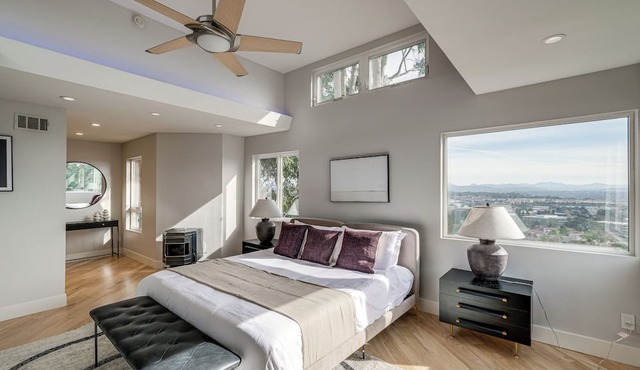 Stunning Del Mar Home w/Deck: 1 Mi to Beach! in Del Mar
