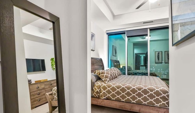 StaysByWalker 3BR Lux Uptown | Spa/Gym/KingBed in Charlotte