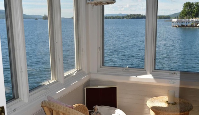 Boathouse Waterfront Lodging