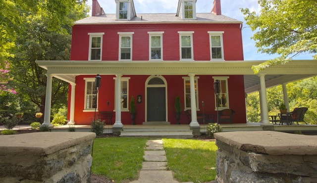The Hollinger House