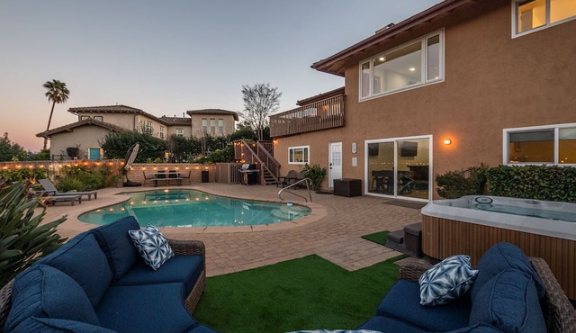 Amazing Escape with Game Room, Pool & Hot Tub