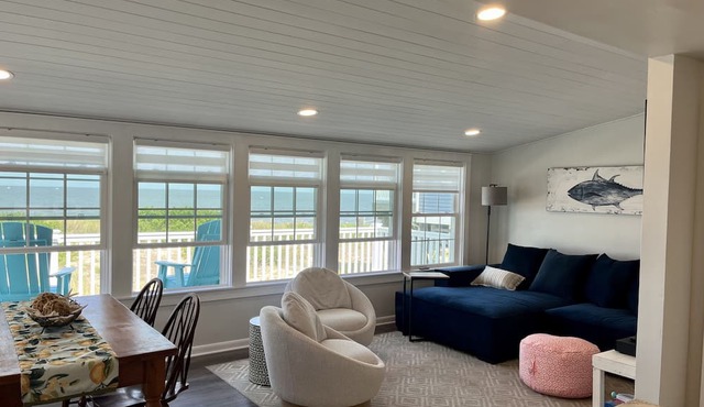 Waterfront- Yr 2025 Downstair den; no pet fees; toiletries for your convenience. in Milford