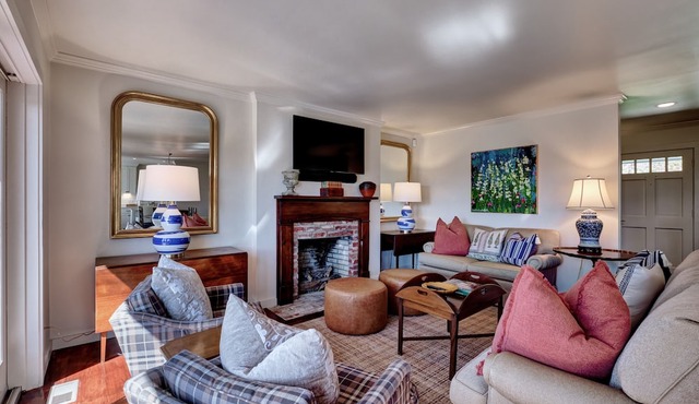Charming Cashiers Cottage with View of Chimney Rock Adjoining High Hampton in Cashiers