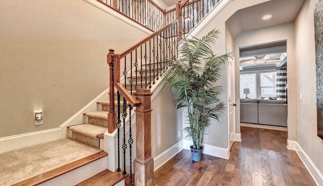 8-bedroom Luxury Home, 4.8 Acre w/Pool, Minutes to Suwanee downtown and Lake