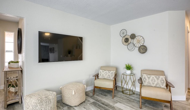 Modern, Fully Renovated 4 Bedroom House