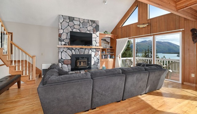 Eagle's Haven - Entire Cabin 6 bd w/2 LivingAreas in Cooper Landing