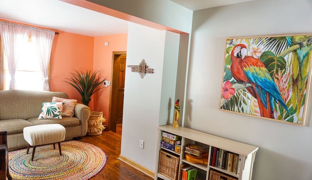 Blocks to Downtown. Charming 3 Bed, Entire House