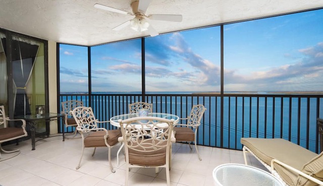 Nicely Appointed and Updated Two Bedroom Condo - Sanibel Harbour Resort 1012