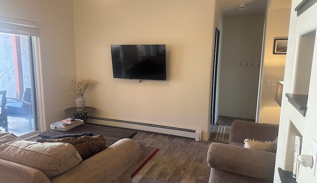 Beautiful 1bd In the Mountains on the outskirts of Albuquerque in Albuquerque