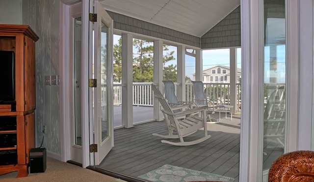 Gambler's Retreat - Five Bedroom, Four Bath Beach Home with Private Pool